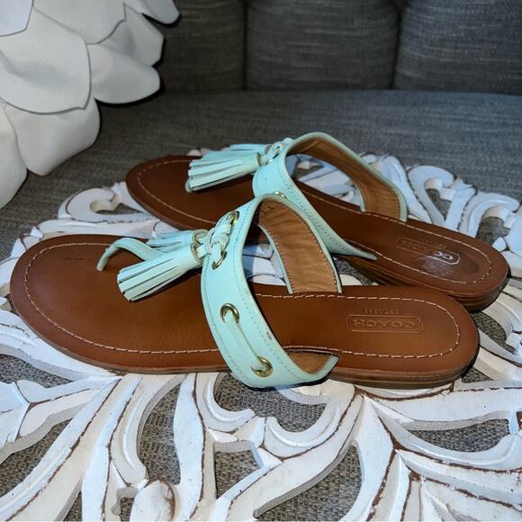 Coach Sheena Tassel Flip Flop Sandals Shoes Women’s 8.5 - Picture 7 of 9